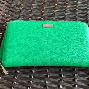Thirty one green wallet